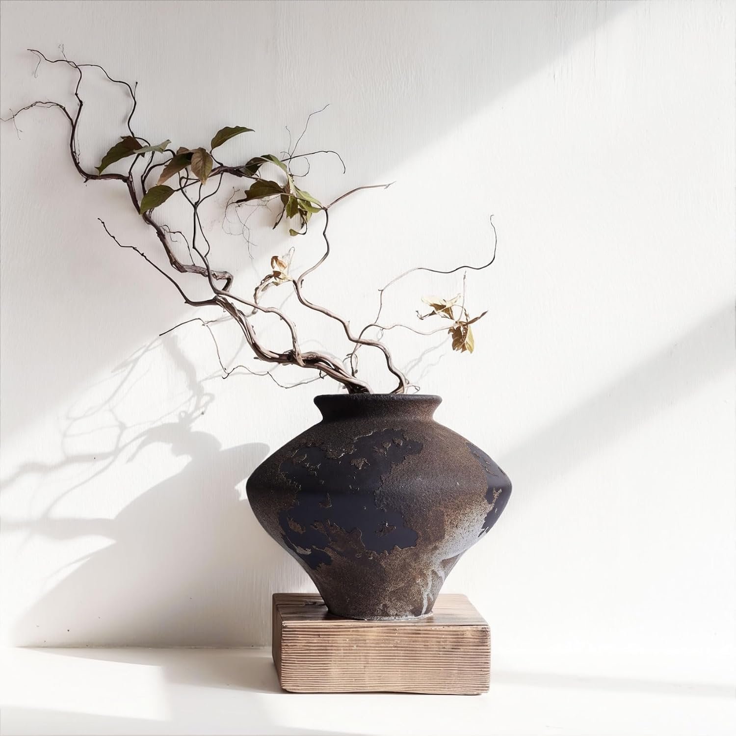 Wabi Sabi Rusty Vintage Vase, 6.3″ Tall Wabi Sabi Decor Rustic Farmhouse Pottery Vase for Centerpiece, Textured Pottery Flower Vases for Home Decorative, Table, Living Room, Bedroom, Bathroom, Kitchen