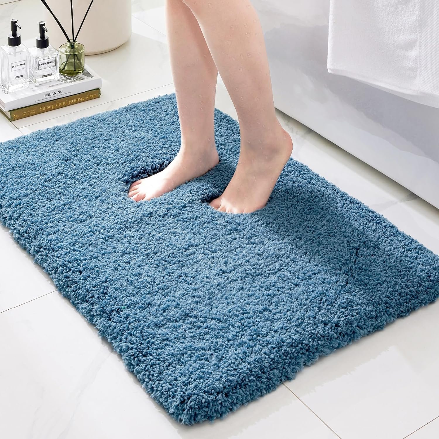 Bathroom Rugs Non Slip Washable, Ultra Thick Soft Microfiber Absorbent Bath Mats, High Density Foam Latex Non Slip Backing Bath Rugs, Fluffy Floor Carpet for Tub&Shower 24×17, Blue