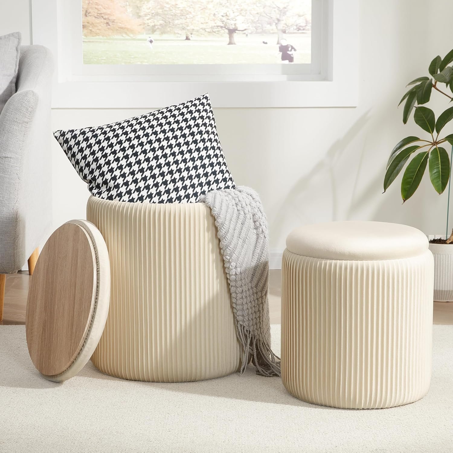 Royal Windsor Round Ottoman with Storage Set of 2, Storage Vanity Stool | Velvet Upholstered Round Storage Ottoman, Ottoman Coffee Table, Small Foot Stool for Living Room & Bedroom, Beige